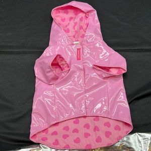 Size small raincoat looks NWOT